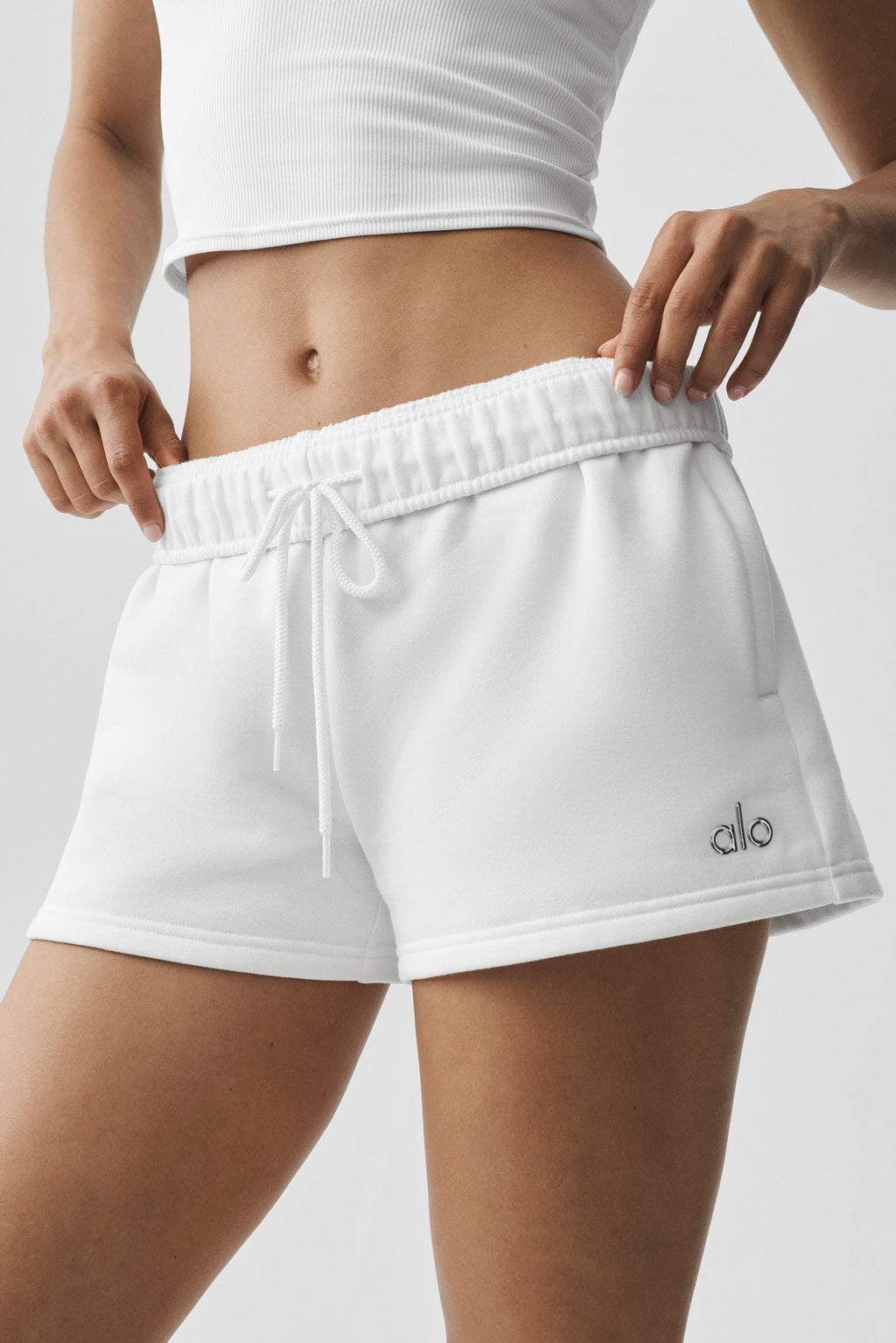Accolade Short - White